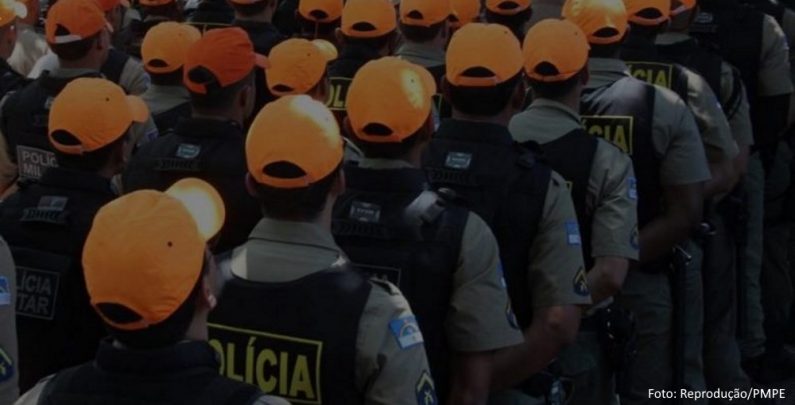 Como justificar falta ao serviço extra