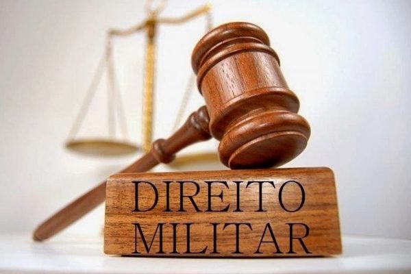 Crime militar de folga