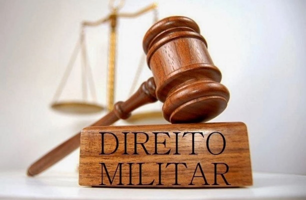 Crime militar de folga